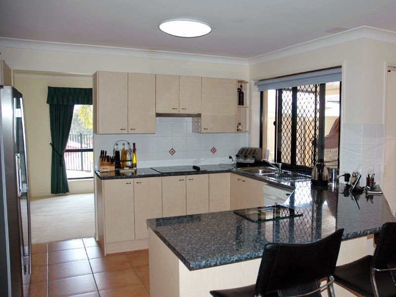 6 Gidgi Place, Westlake QLD 4074