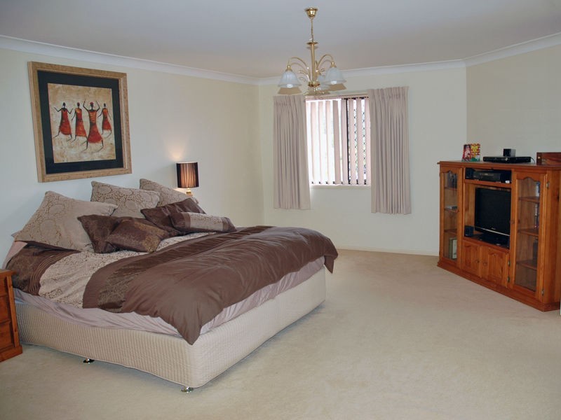 6 Gidgi Place, Westlake QLD 4074