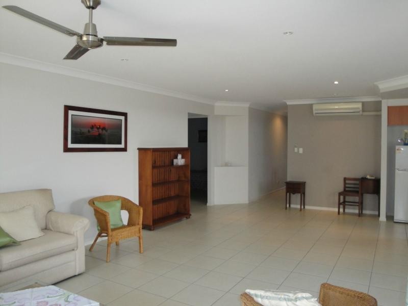 1 Grevillea Street, Sinnamon Park QLD 4073