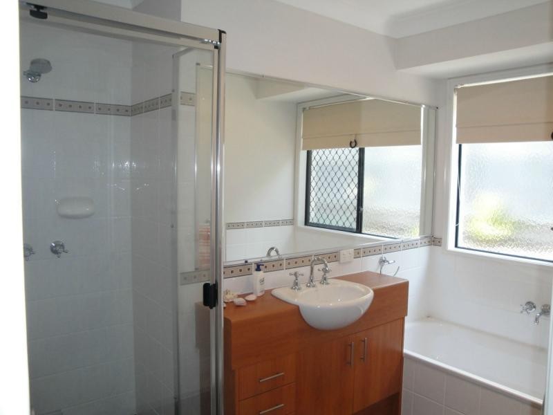 1 Grevillea Street, Sinnamon Park QLD 4073