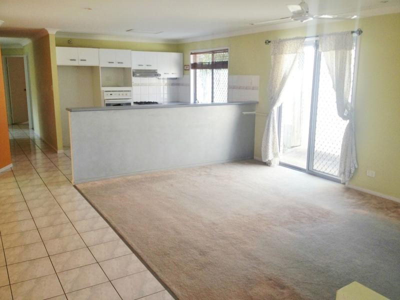 39 Lakeside Crescent, Forest Lake QLD 4078