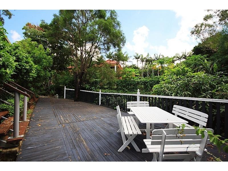 5 Bondel Place, Mount Ommaney QLD 4074