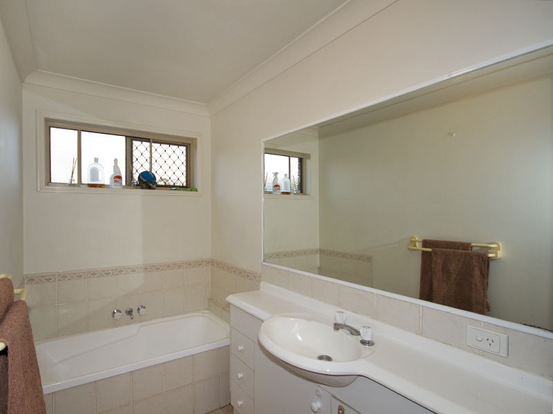 Seventeen Mile Rocks QLD 4073