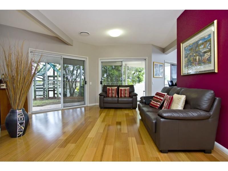 17 Cityview Road, Sinnamon Park QLD 4073