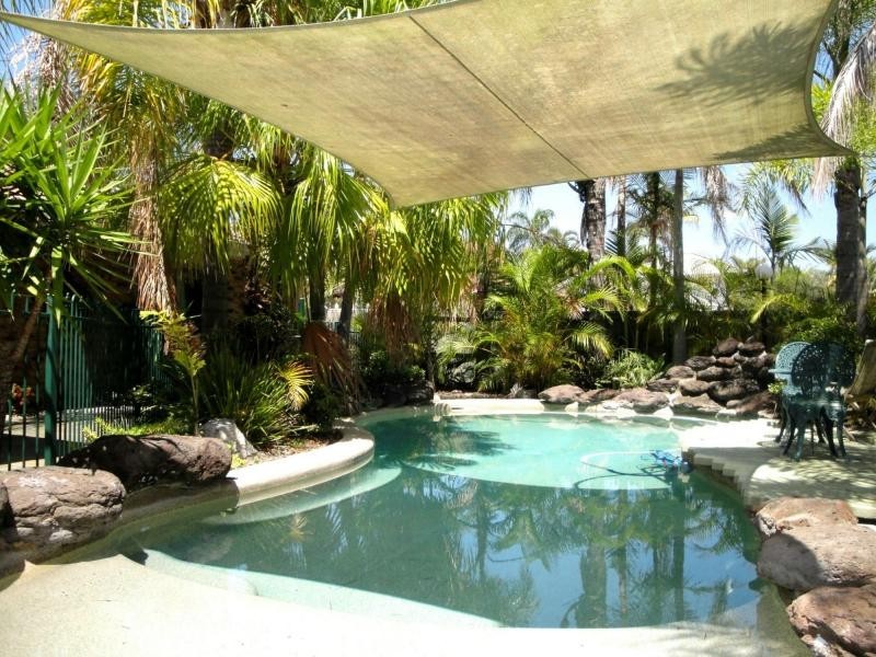 2 Cotter Crescent, Riverhills QLD 4074