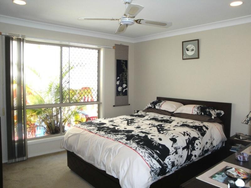 2 Cotter Crescent, Riverhills QLD 4074