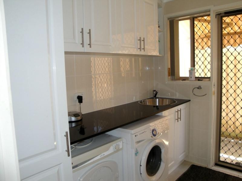 2 Cotter Crescent, Riverhills QLD 4074