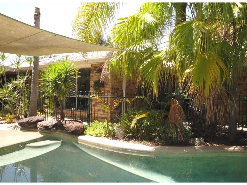 2 Cotter Crescent, Riverhills QLD 4074