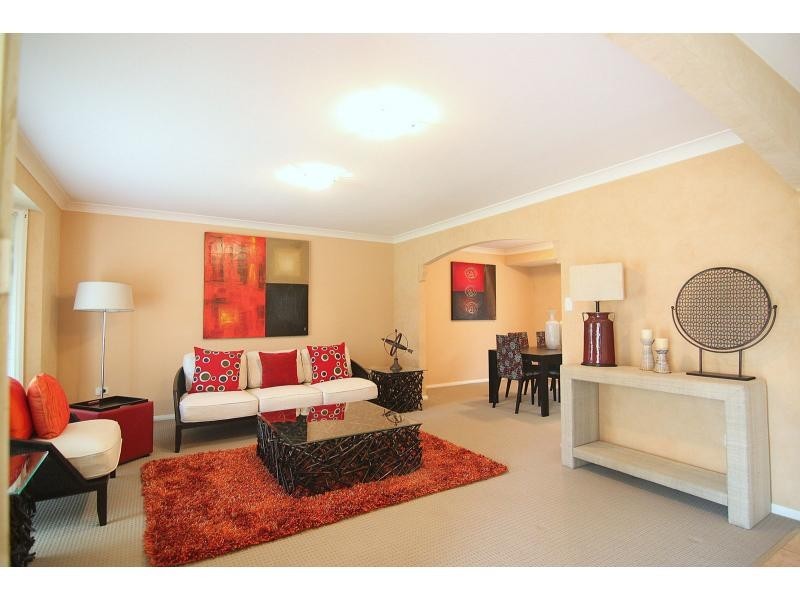 1 Timaru Close, Westlake QLD 4074