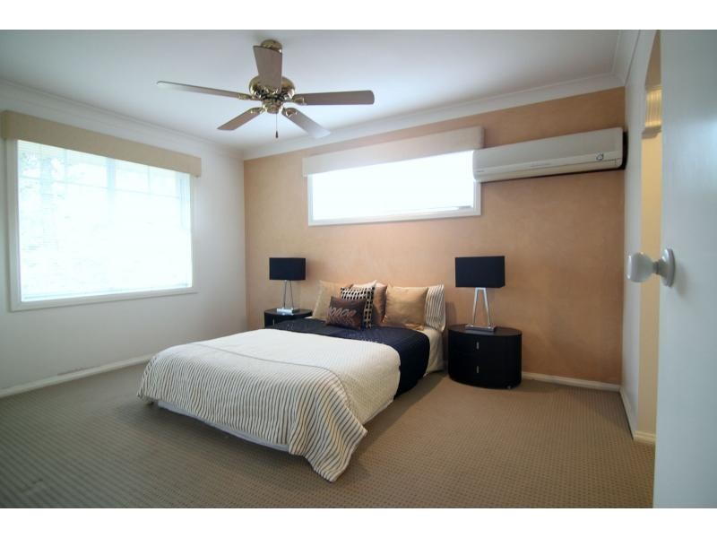 1 Timaru Close, Westlake QLD 4074