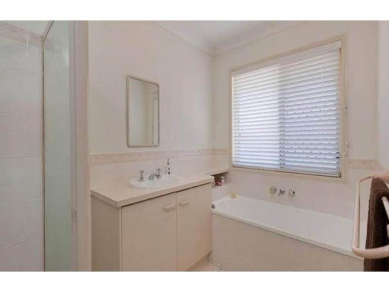 21 Woodrose Crescent, Sinnamon Park QLD 4073