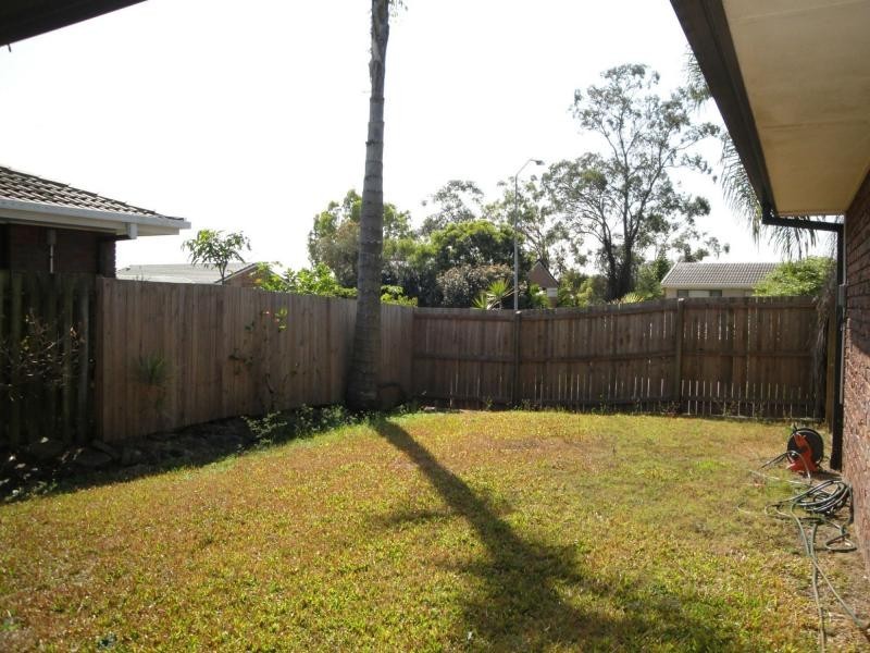 1 Barup Close, Middle Park QLD 4074