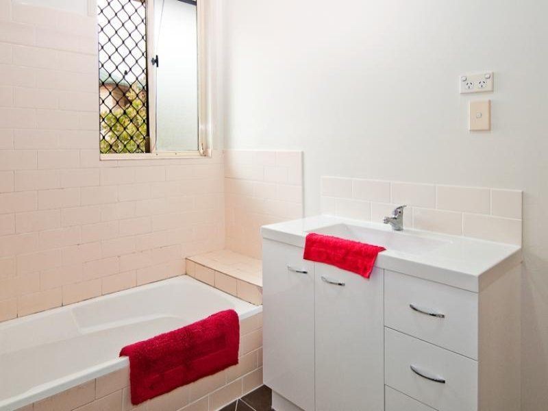 6 Popondetta Pl Street, Darra QLD 4076