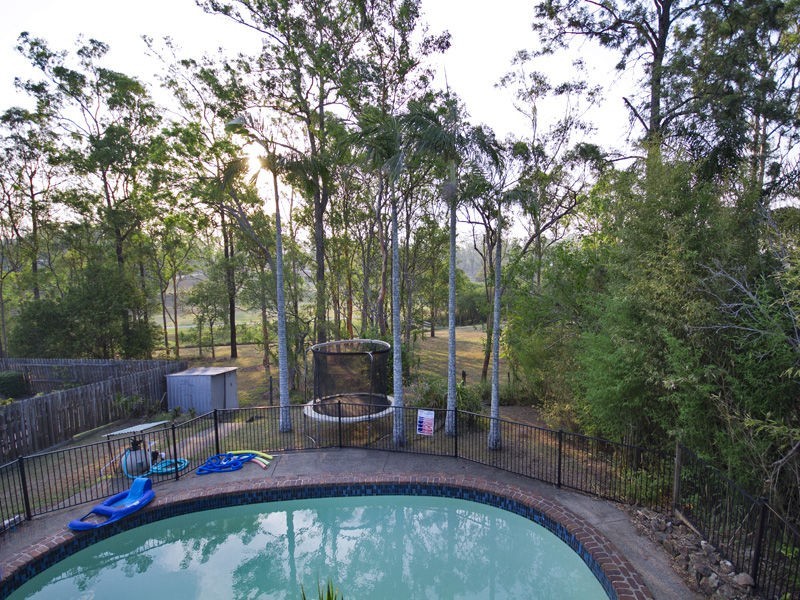 Jamboree Heights QLD 4074