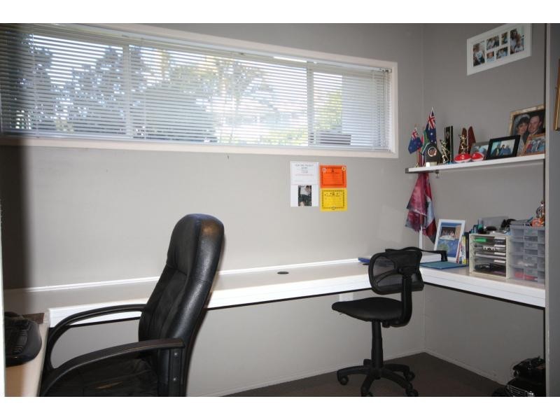 6 Dove Tree Crescent, Sinnamon Park QLD 4073