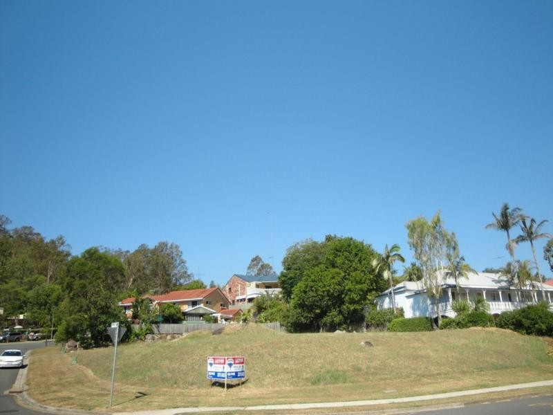 43 Westlake Drive, Mount Ommaney QLD 4074