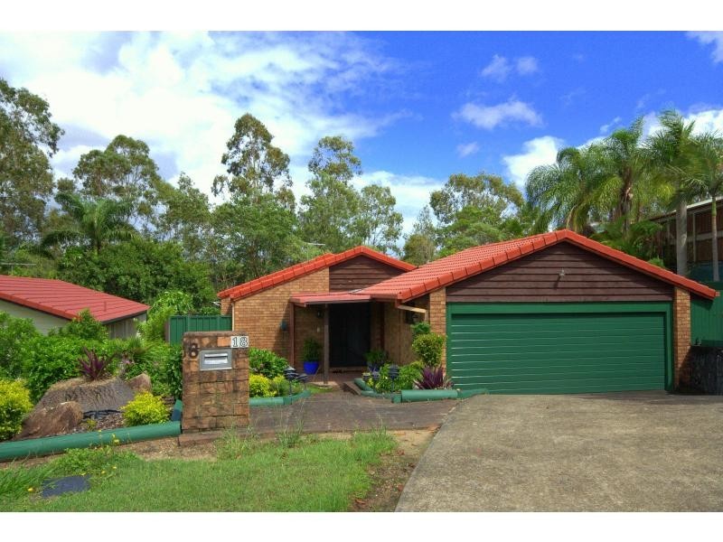 18 Santolina Place, Sinnamon Park QLD 4073