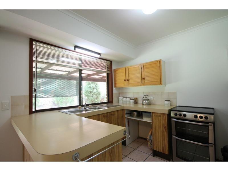 18 Santolina Place, Sinnamon Park QLD 4073