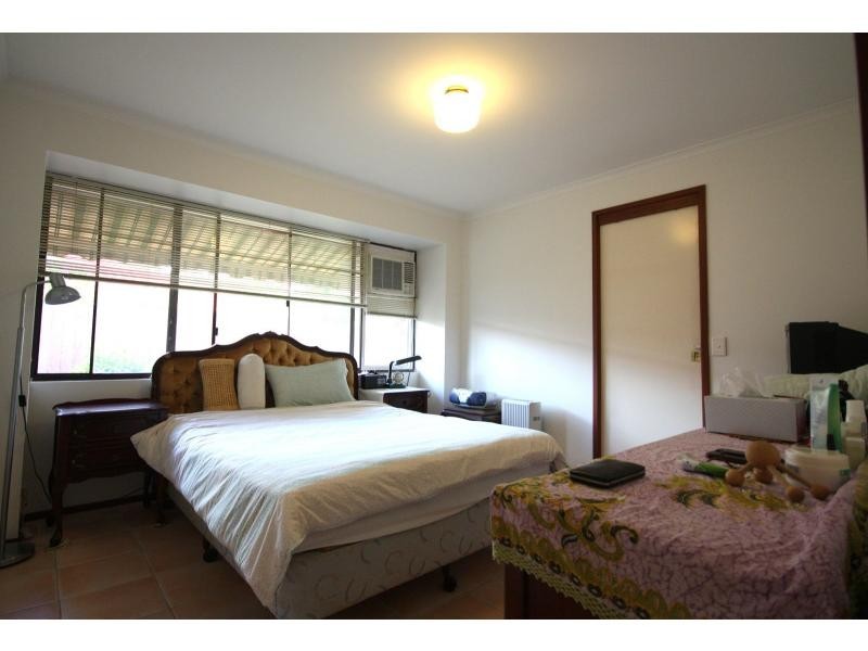 18 Santolina Place, Sinnamon Park QLD 4073