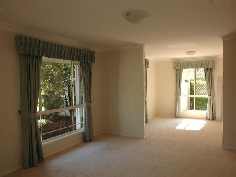 26 Mermaid Place, Sinnamon Park QLD 4073