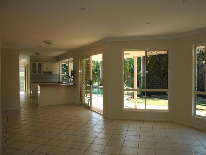 26 Mermaid Place, Sinnamon Park QLD 4073