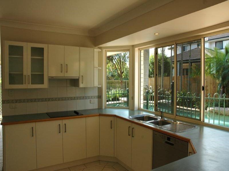 26 Mermaid Place, Sinnamon Park QLD 4073