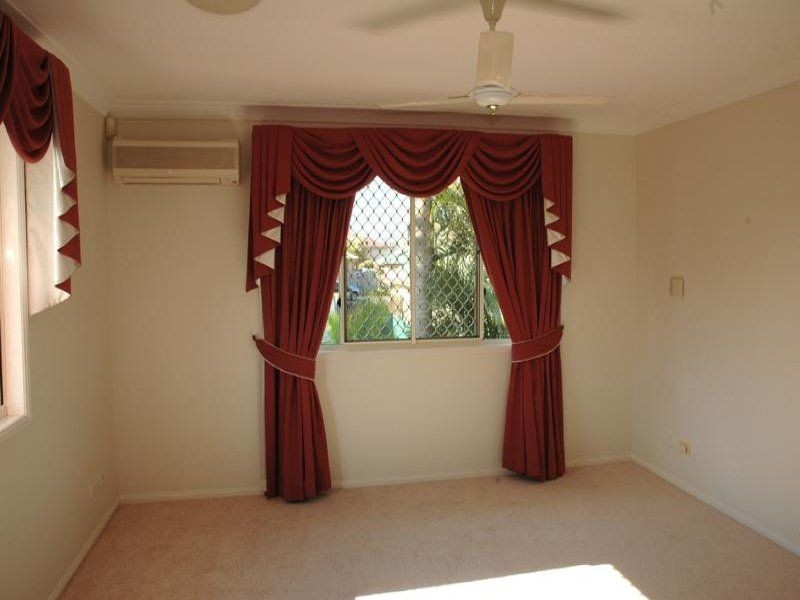 26 Mermaid Place, Sinnamon Park QLD 4073