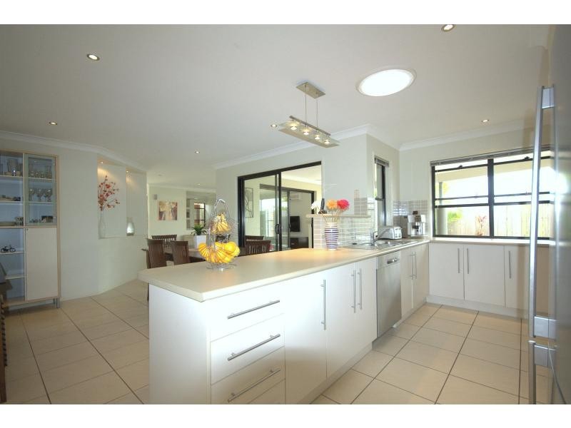 60 Edenbrooke Drive, Seventeen Mile Rocks QLD 4073