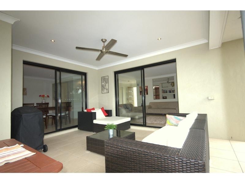 60 Edenbrooke Drive, Seventeen Mile Rocks QLD 4073