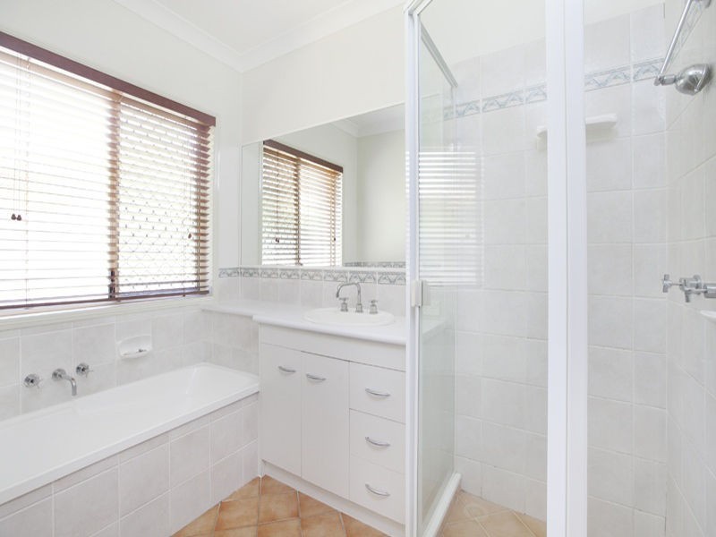 21 Prospect Crescent, Forest Lake QLD 4078