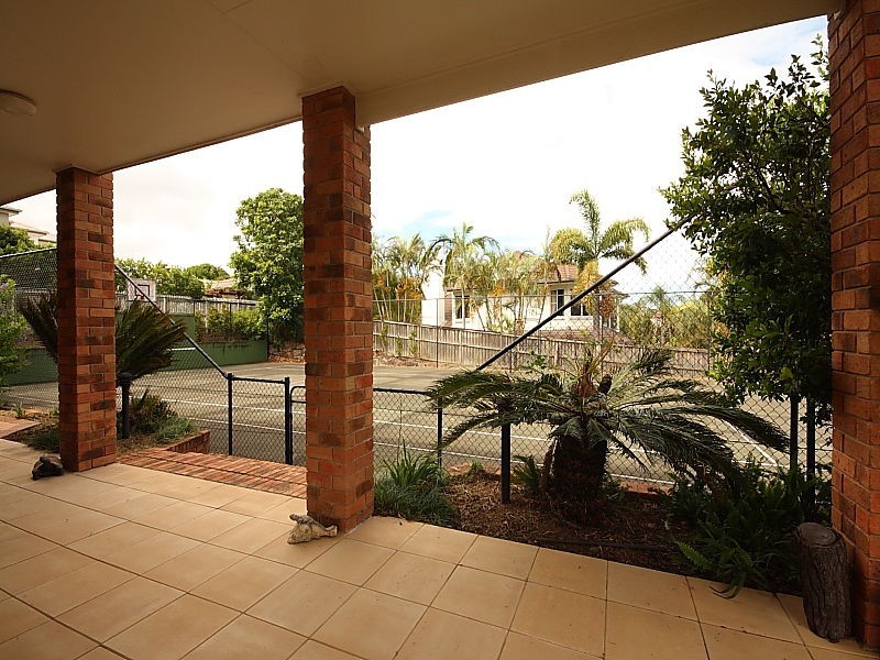 2 Moncrieff Court, Mount Ommaney QLD 4074