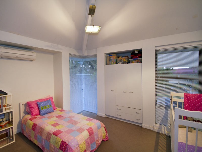 22 Langlo Street, Riverhills QLD 4074