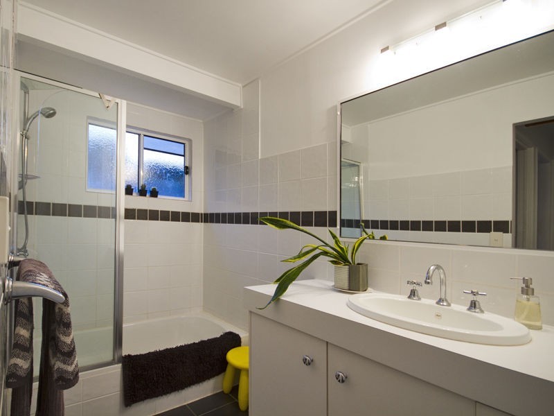 22 Langlo Street, Riverhills QLD 4074