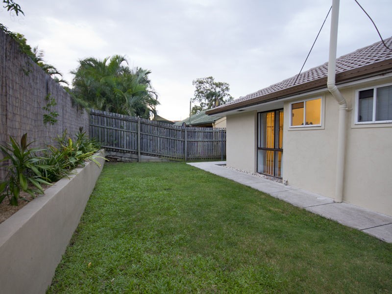 22 Langlo Street, Riverhills QLD 4074