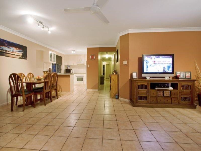 15B Mulgrave Crescent, Forest Lake QLD 4078