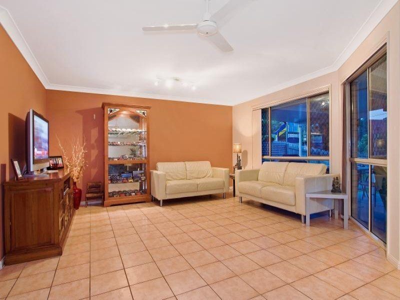 15B Mulgrave Crescent, Forest Lake QLD 4078