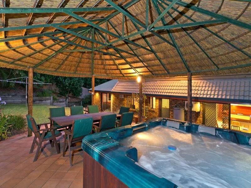 124 Arrabri Avenue, Mount Ommaney QLD 4074