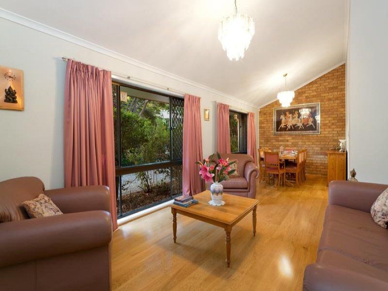 124 Arrabri Avenue, Mount Ommaney QLD 4074