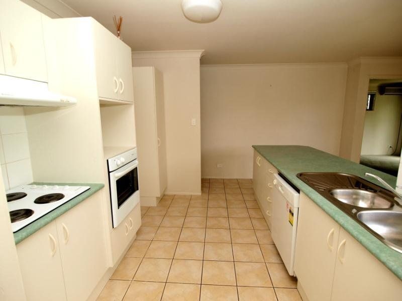 6 Bengar Pl Street, Seventeen Mile Rocks QLD 4073