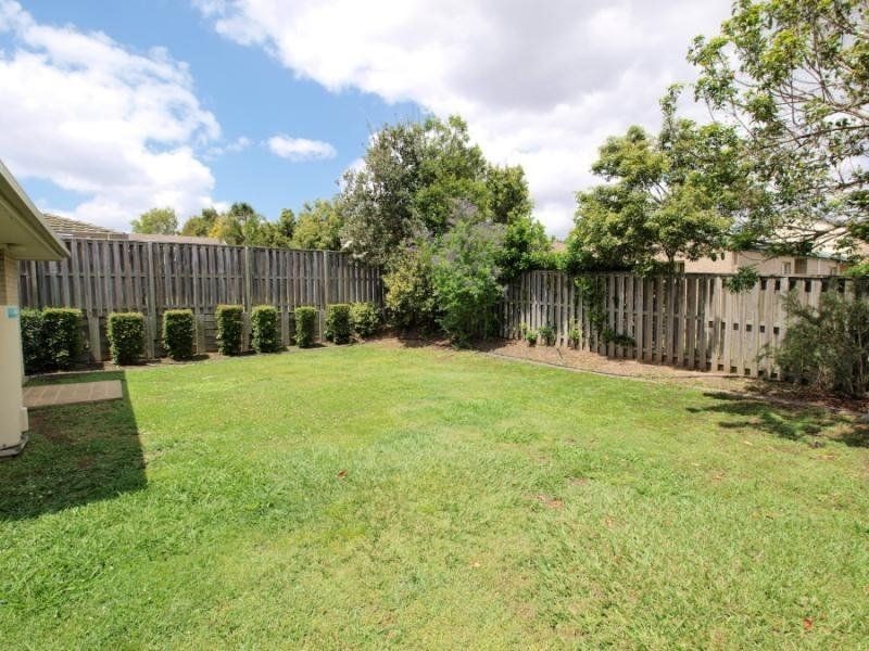 6 Bengar Pl Street, Seventeen Mile Rocks QLD 4073