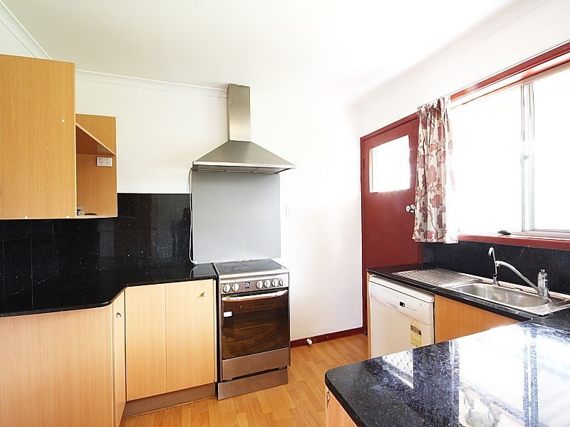 66 Brownie Street, Jamboree Heights QLD 4074