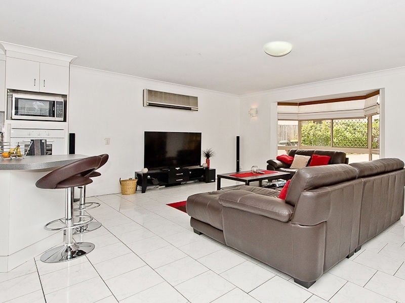 Mount Ommaney QLD 4074