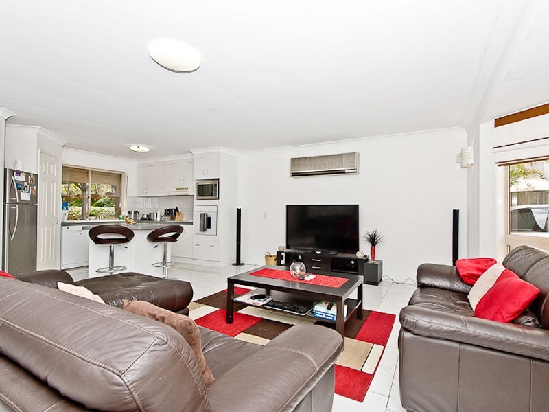 Mount Ommaney QLD 4074