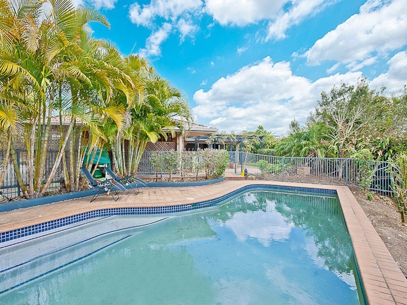 Mount Ommaney QLD 4074