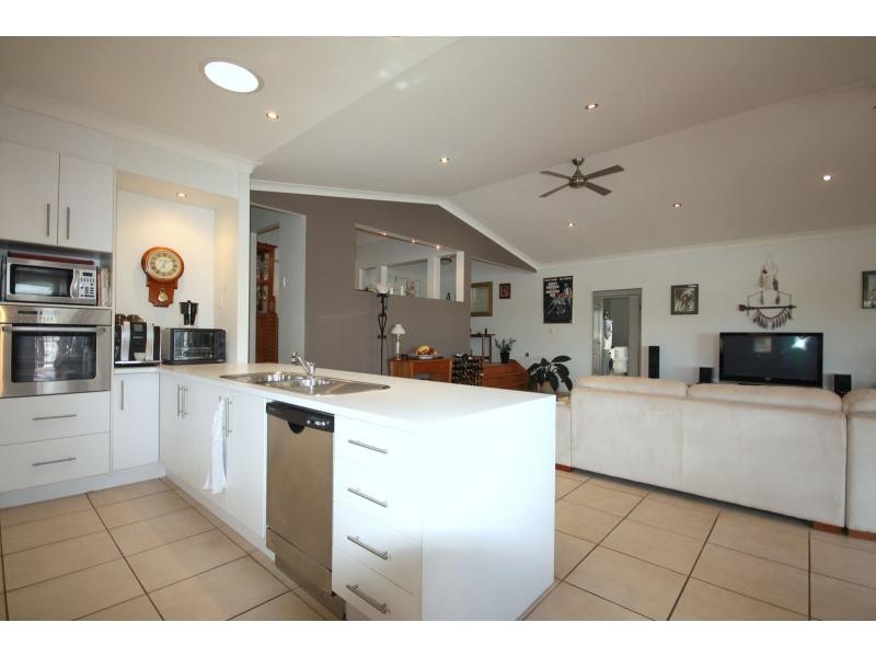 42 Summit Drive, Springfield Lakes QLD 4300