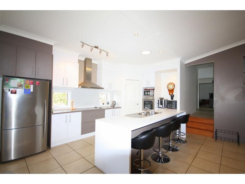 42 Summit Drive, Springfield Lakes QLD 4300