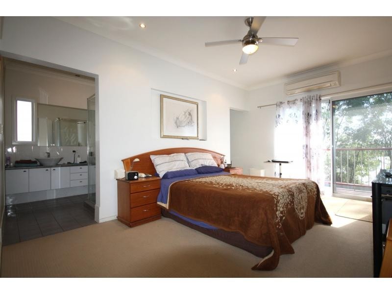 42 Summit Drive, Springfield Lakes QLD 4300