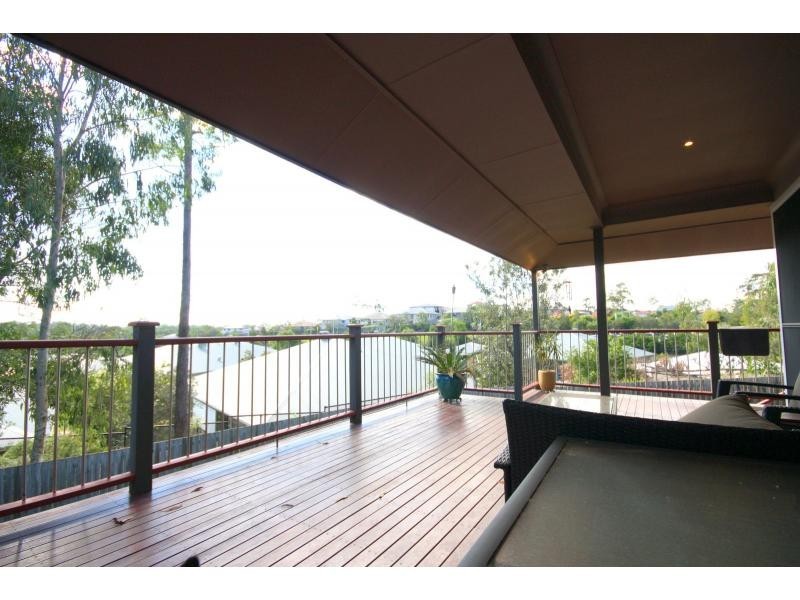 42 Summit Drive, Springfield Lakes QLD 4300