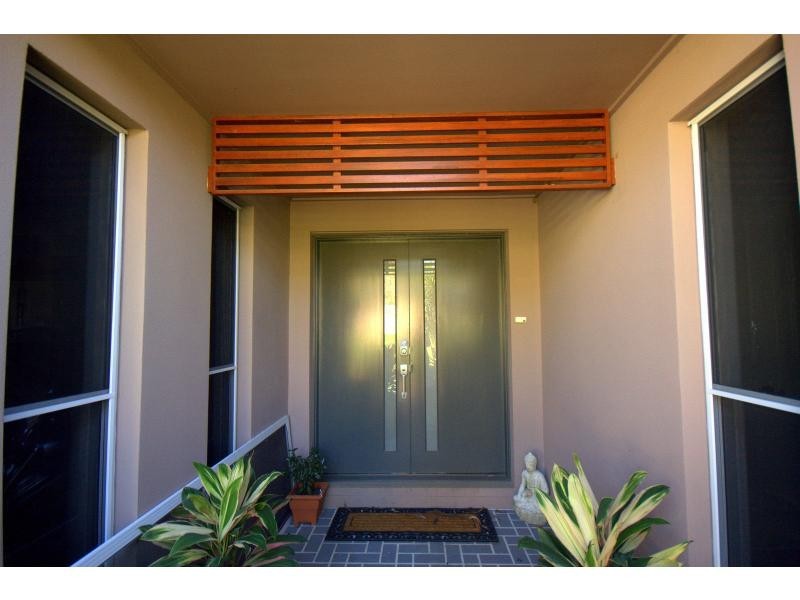 42 Summit Drive, Springfield Lakes QLD 4300