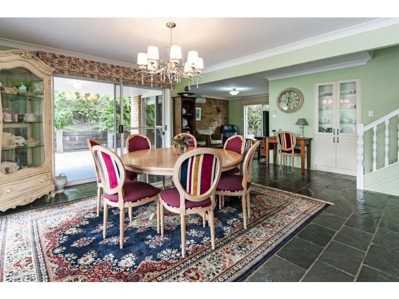 34 Hannah Street, Mount Ommaney QLD 4074